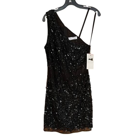 Mac Duggal Size 10 NWT 10977 Black One Shoulder Sheer Hand Sequined Mini Dress - Picture 4 of 9